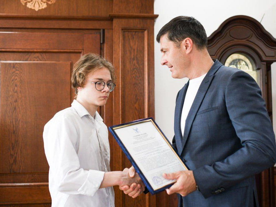 Приятные хлопоты: выбор новой квартиры предстоит четырем сиротам из Люберец