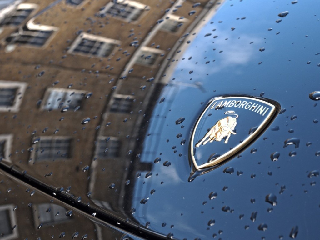 У Ивлеевой за долги по налогам арестовали Lamborghini за 40 миллионов рублей