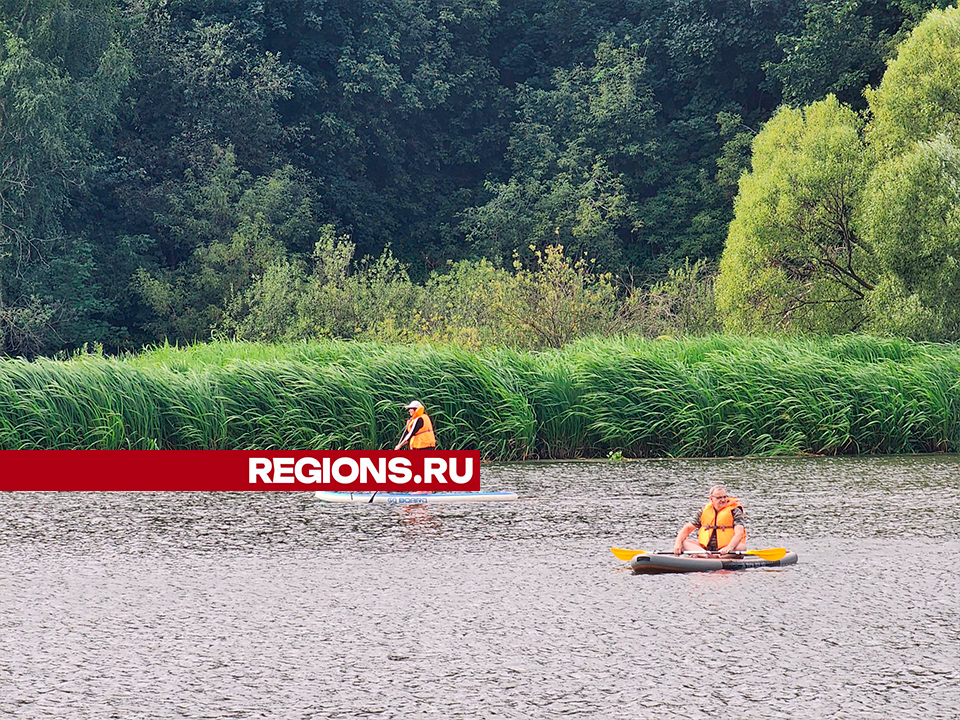 Королевских пенсионеров научили гребле на сапах