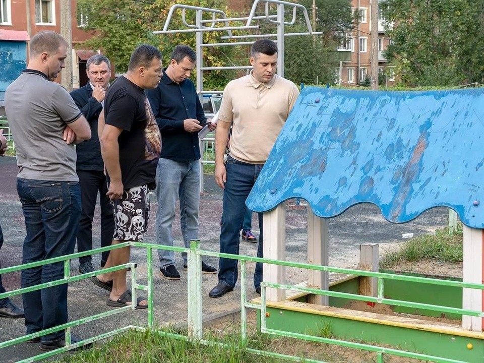 В микрорайоне Шепчинки модернизируют несколько игровых зон и спортивных площадок