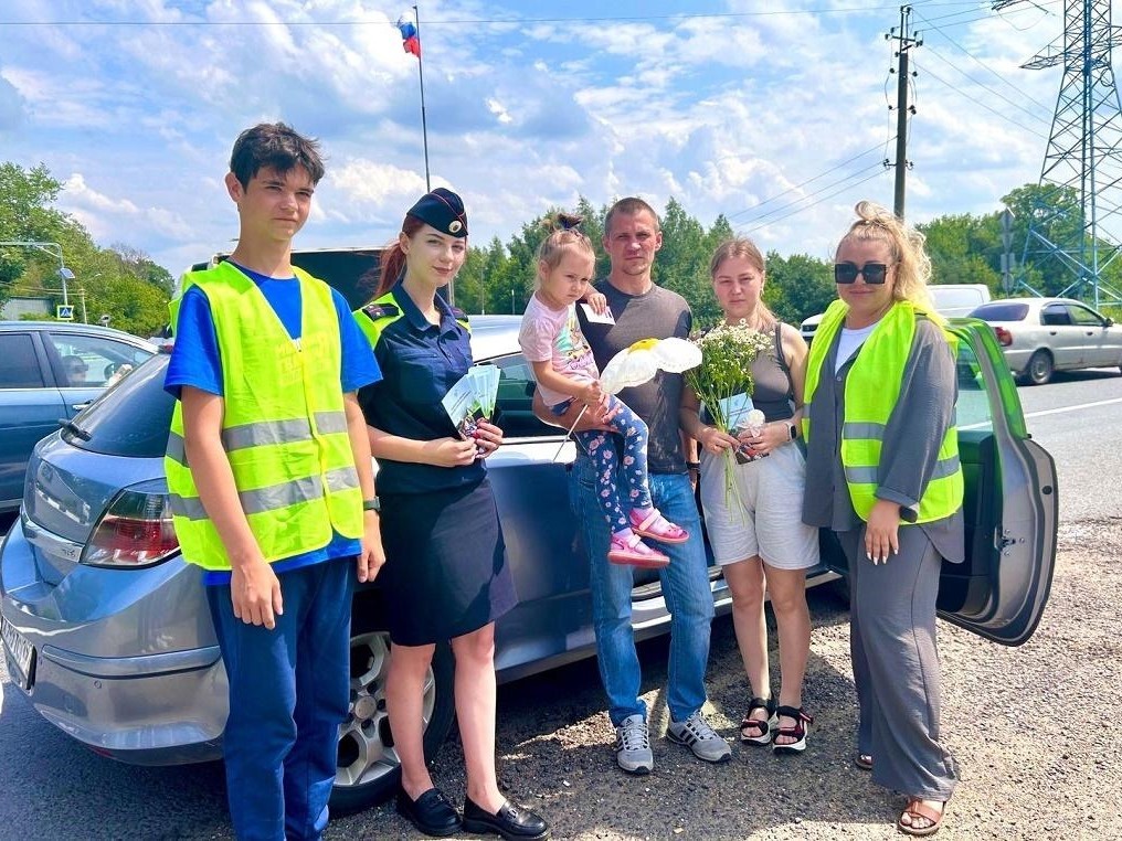 «Маленький пассажир — большая ответственность!»: сотрудники ГАИ напоминают о правилах поездки с детьми