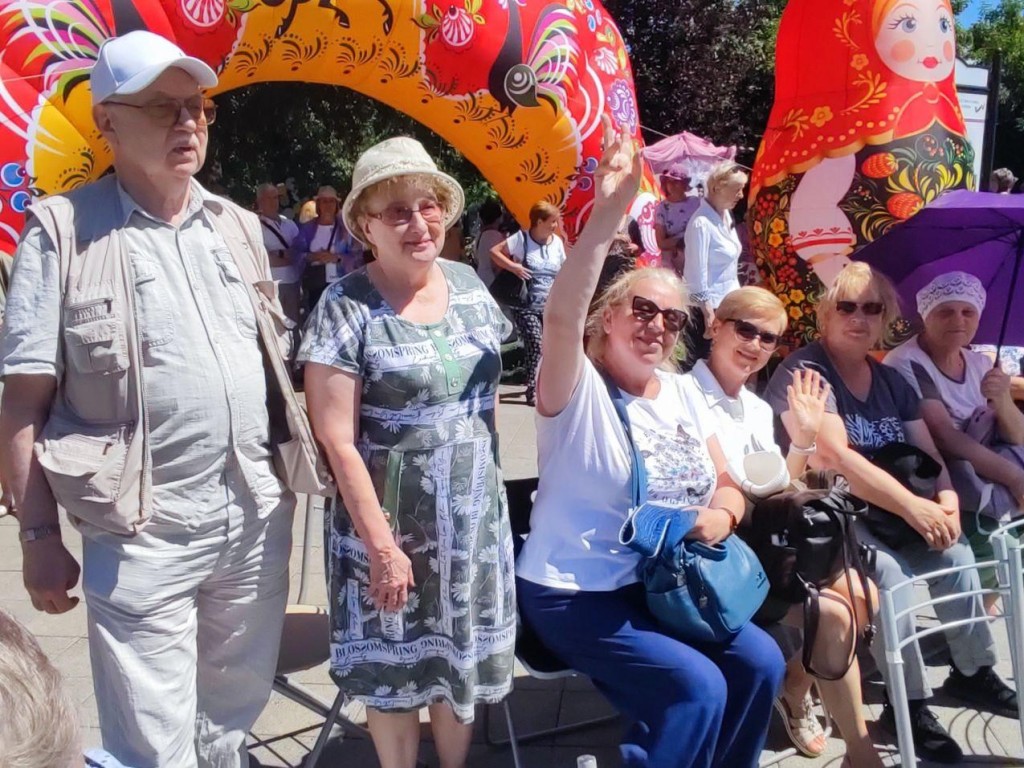 Мытищинские долголеты приняли участие в большом праздничном фестивале |  REGIONS.RU / Мытищи