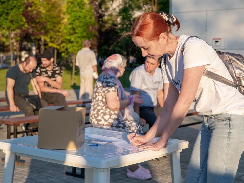 Глава Реутова и его команда встретились с жителями в формате выездной администрации