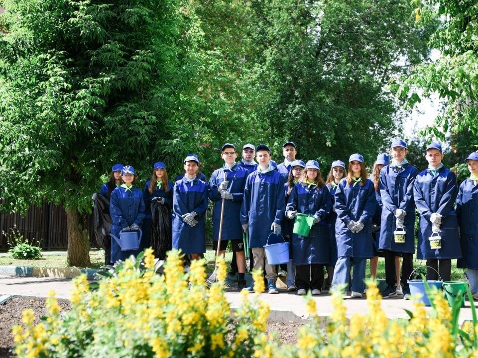В администрации рассказали, как заработать в трудовых отрядах города