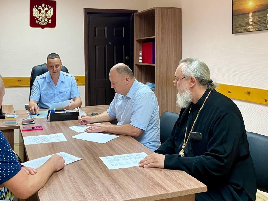 Общественников Дубны отметили в полиции за патриотическое воспитание молодежи
