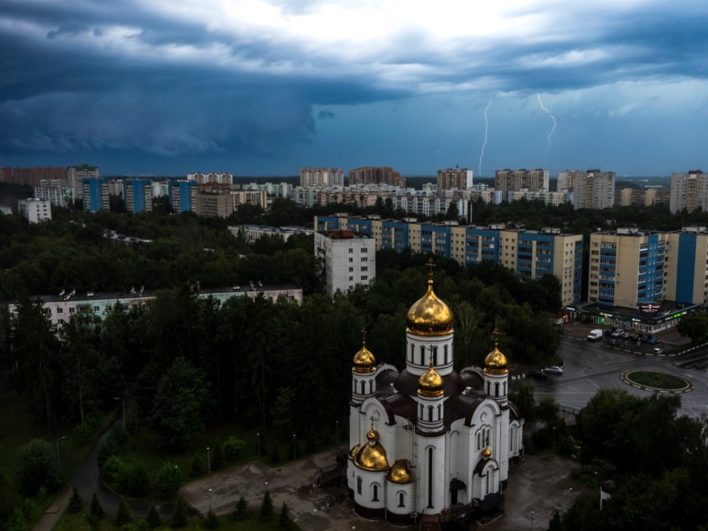 Второй грозовой фронт приблизился к Краснознаменску