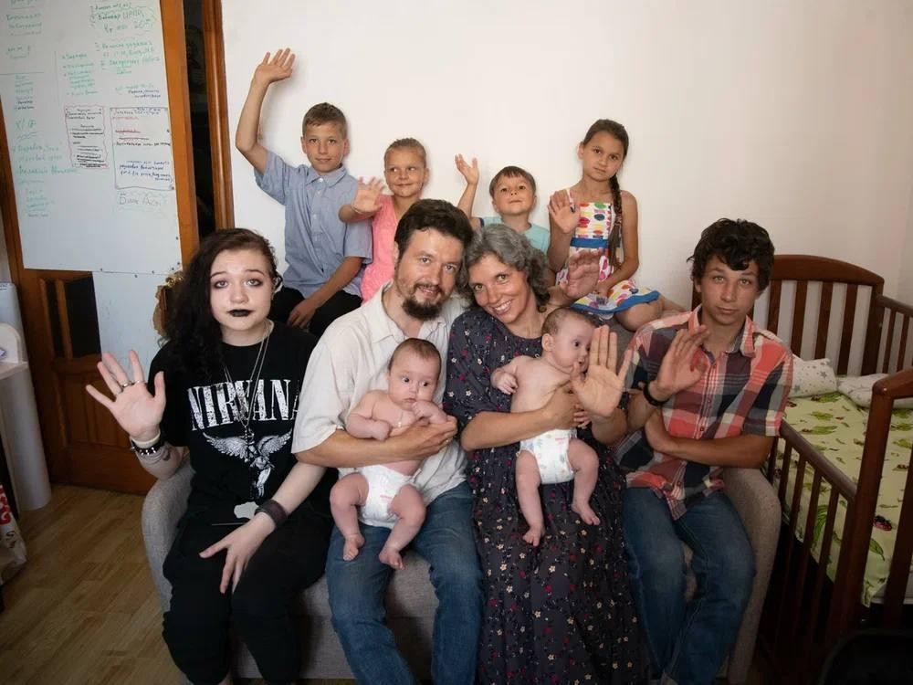 Реутовской многодетной семье помогут с получением льгот и жильем