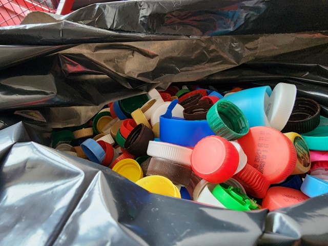 Мытищинцы могут сдать пластиковое вторсырье и помочь пострадавшим в авариях детям