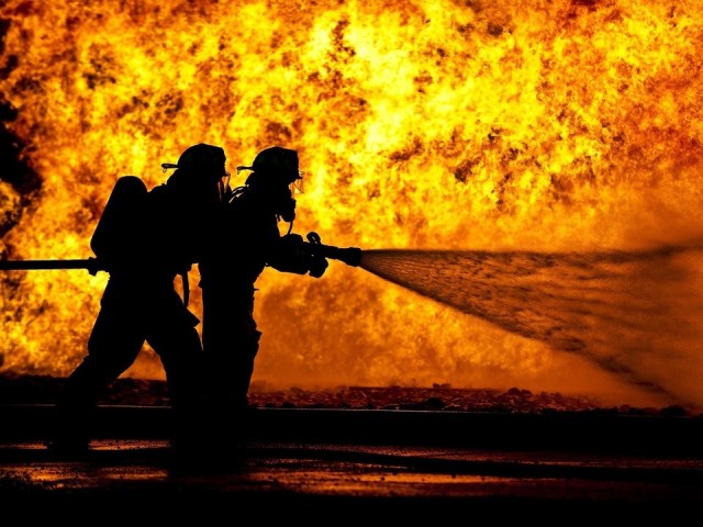 Нефтебаза или склад: жителей Раменского взволновал мощный пожар