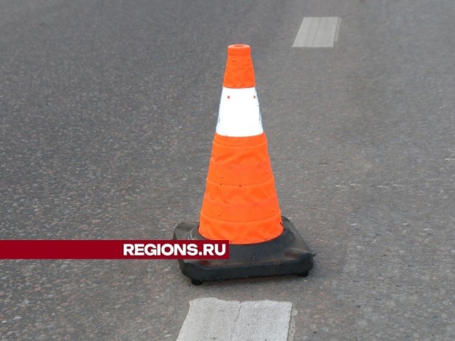 На Новорязанском шоссе затруднено движение из-за аварии с большегрузом