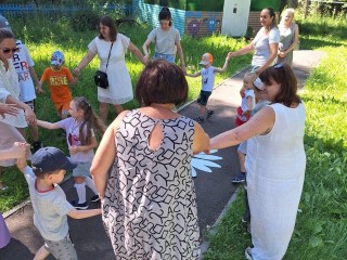 Во Фрязине воспитанники центра «Доверие» и их родители отпраздновали День семьи, любви и верности