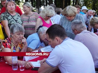 Работу «Почты России» и «Сбербанка» в Шеметово наладят после встречи жителей с властями