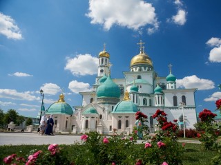 Семьи бойцов СВО из Лосино-Петровского стали участниками «Православной гостиной» в Истре