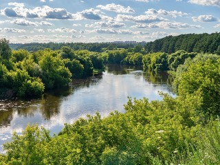 Чистейшая вода и песчаный берег: топ-5 мест, где можно отдохнуть на Москве-реке