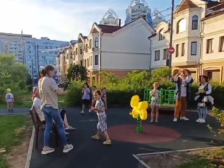 В Красногорске на улице Головкина открыли после обновления две детские площадки