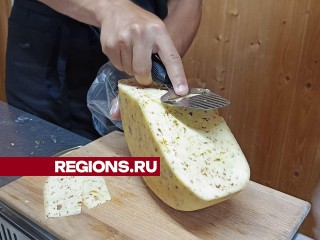 Американский фермер показал жителям Солнечногорска, как готовить крафтовый сыр