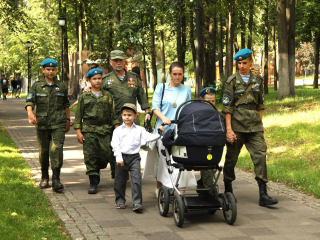 Многодетная мама из Раменского получила высокую награду за воспитание шестерых сыновей