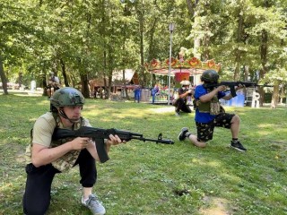 В парке «Городок» юные ружане учились основам военного дела