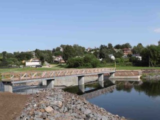В Зарайске завершаются работы по восстановлению плотины на Осетре