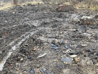 Незаконная свалка и разливы бетона: сотрудники Минэкологии разоблачили нарушителя в Волоколамске