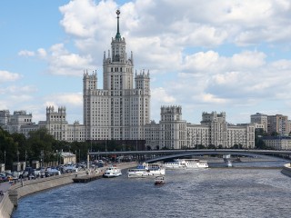 Спасатели усилили патрули на Москве-реке из-за жары