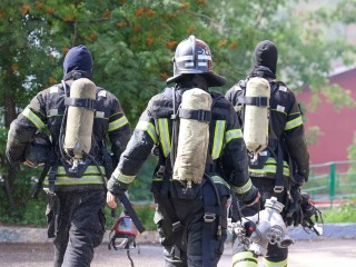 «Это был самый сложный пожар в карьере»: спасатели рассказали, как тушили дом на улице Веллинга в Подольске