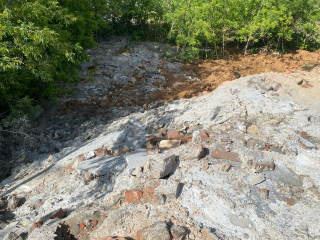 Инспекторы эконадзора обнаружили навалы грунтов возле реки Лашутки в Каблукове
