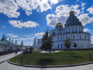 Долголеты из Мытищ побывали на экскурсии в городском округе Истра