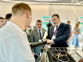 Бионические протезы из Щелкова заинтересовали высоких гостей национального форума «Надежда на технологии»