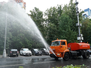 В летний период около 100 единиц техники следят за чистотой и порядком в Химках