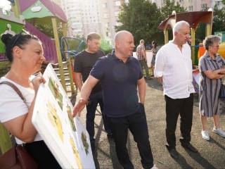 Вчера состоялась встреча с жителями улицы Кузьминской по вопросу благоустройства детской площадки