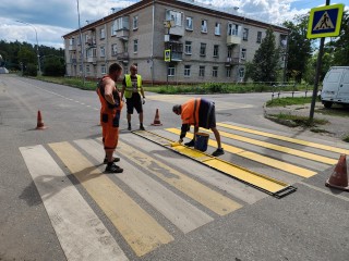К учебному году в Черноголовке покрасили пешеходные переходы у школы
