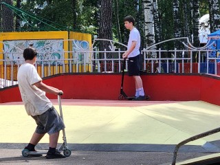 Энтузиасты благоустроили скейт-площадку в Центральном парке Ногинска