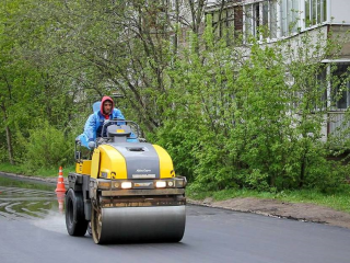 Рабочие заделали 480 квадратных метров дорожных дефектов методом ямочного ремонта