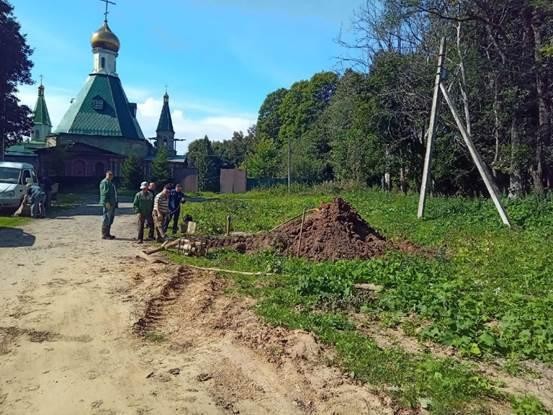 В деревне Опарино ликвидировали прорыв на трубопроводе