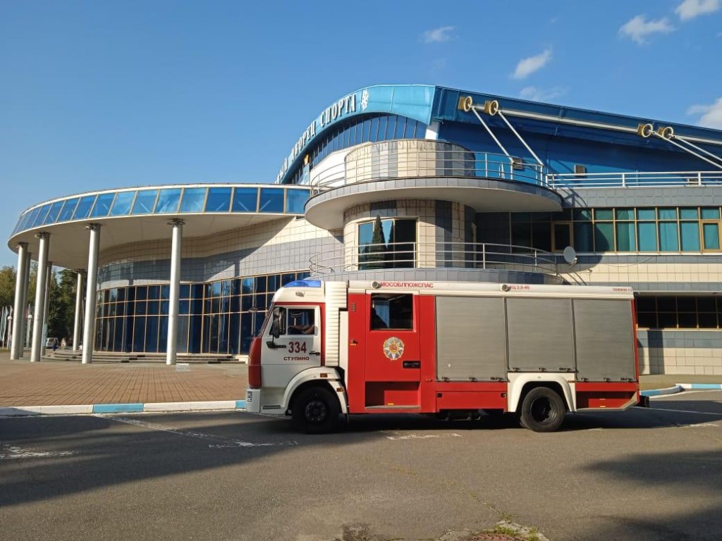 Ступинские пожарные обеспечивают безопасность хоккейного турнира