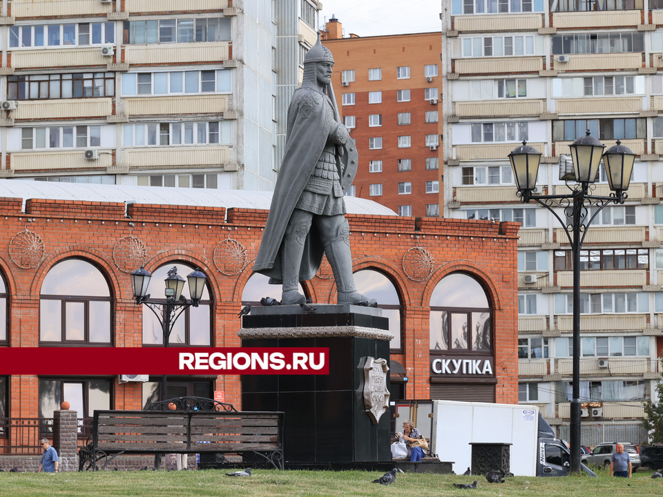 Памятник Дмитрию Донскому отмоют от грязи и пыли после обращений дзержинцев