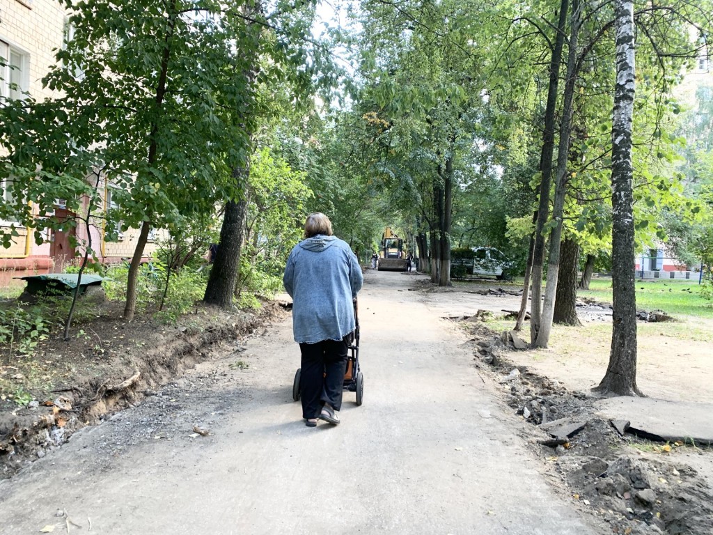 Двор на Пионерской улице ремонтируют в Балашихе