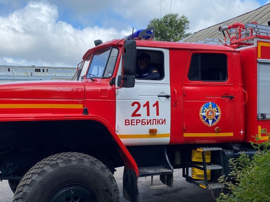 В Талдомском округе спасатели вызволили из железного плена пострадавших в ДТП