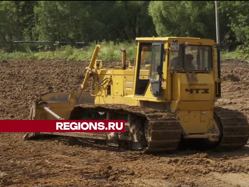 Футбольное поле реконструируют в поселке Зубово