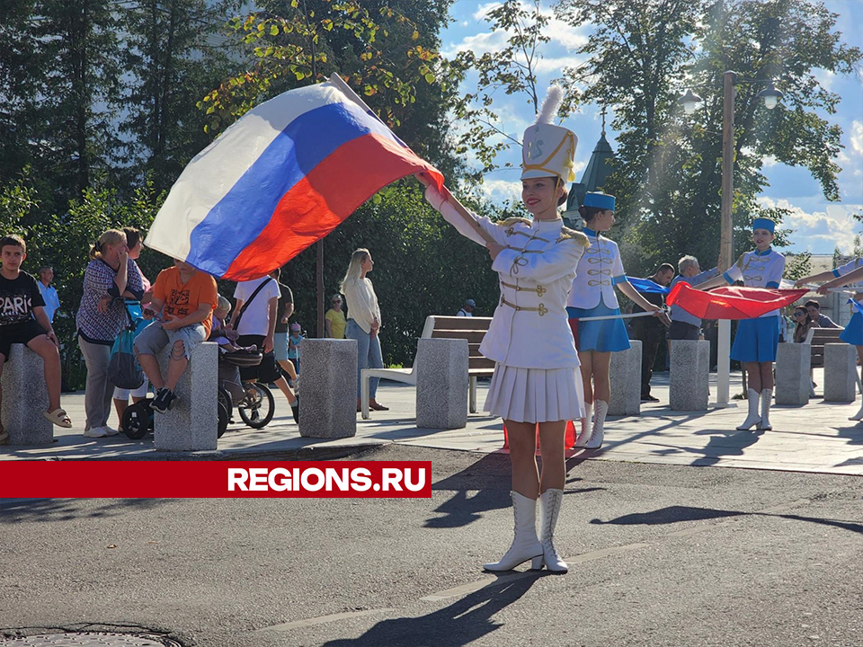 Зарайцы прошли праздничным шествием по улицам в честь дня города