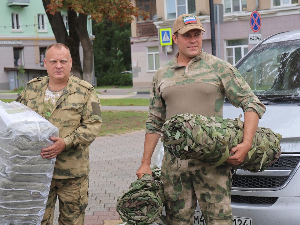 Автозапчасти и средства гигиены отправили в зону СВО балашихинские депутаты