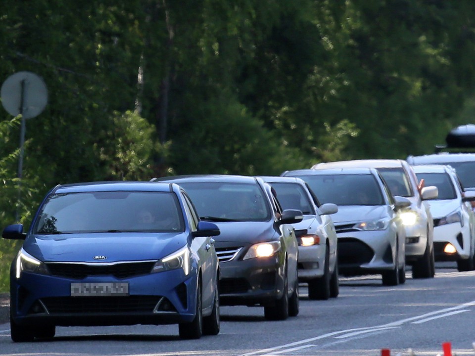 Загруженность на дорогах Подмосковье вечером 13 августа составила 3 балла