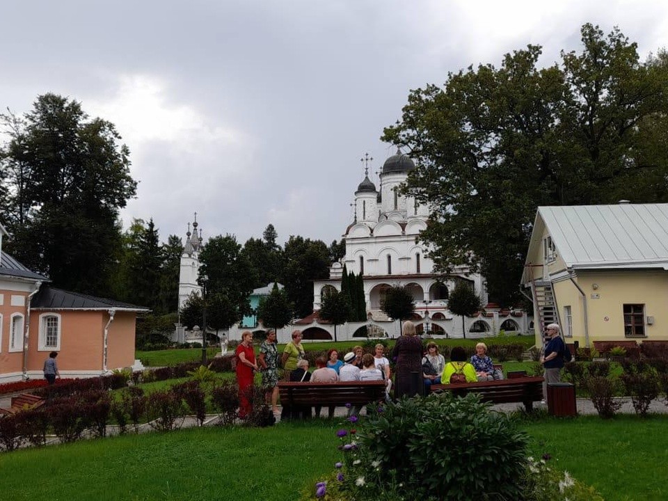 «Экскурсия была восхитительной»: лобненские долголеты продолжают путешествовать по Подмосковью