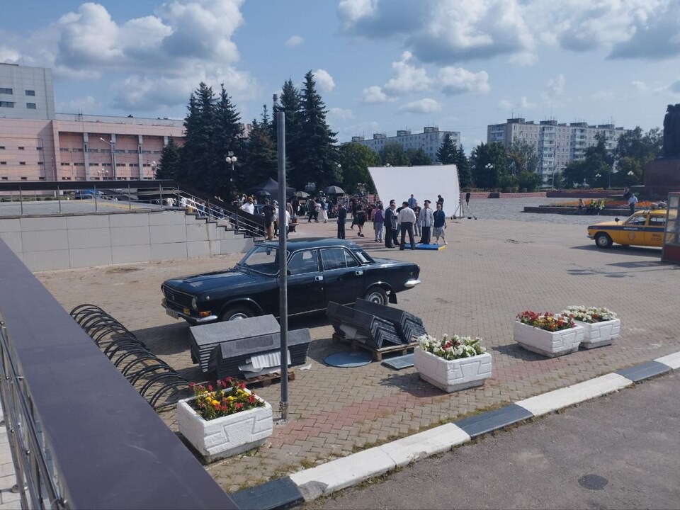 В Орехово-Зуеве на Октябрьской площади снимают научно-фантастический сериал