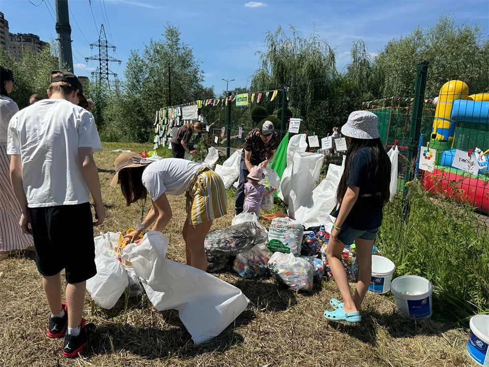 Жители Долгопрудного могут сдать макулатуру и металл 18 августа