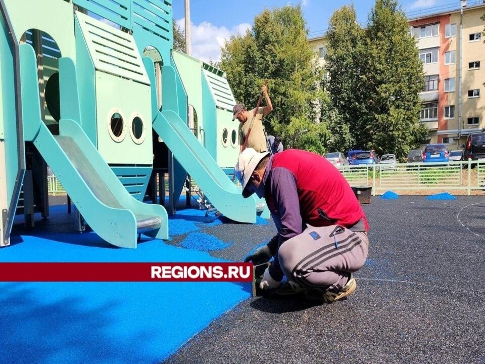 Трехцветное покрытие появится на новой детской площадке на улице Садовой в Кашире-2