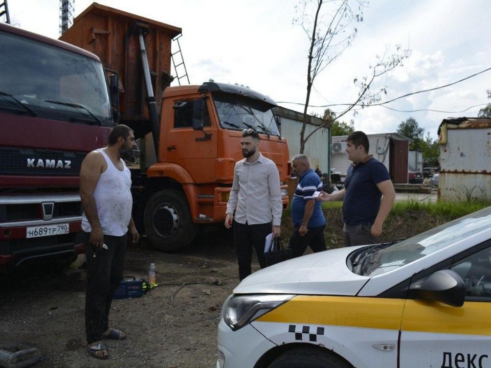 Пироговцам вернули тишину: владельцу шиномонтажа и пункта приема лома напомнили о порядке