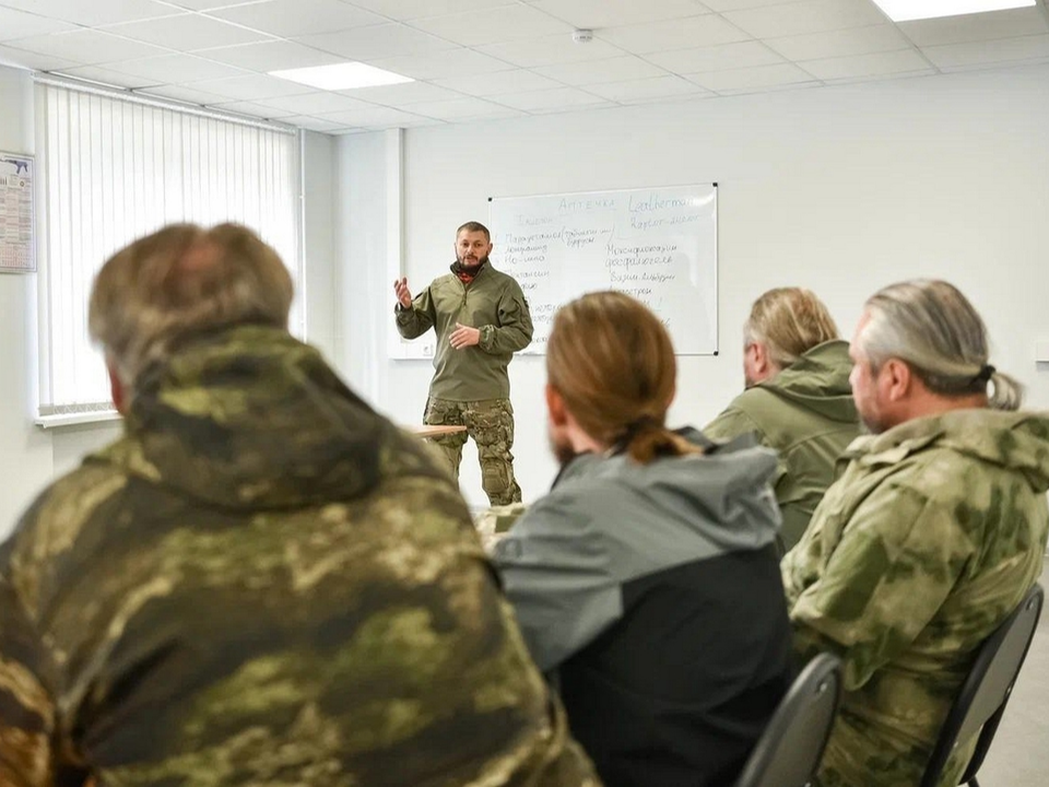 Более 20 тысяч добровольцев записались на военную службу по контракту