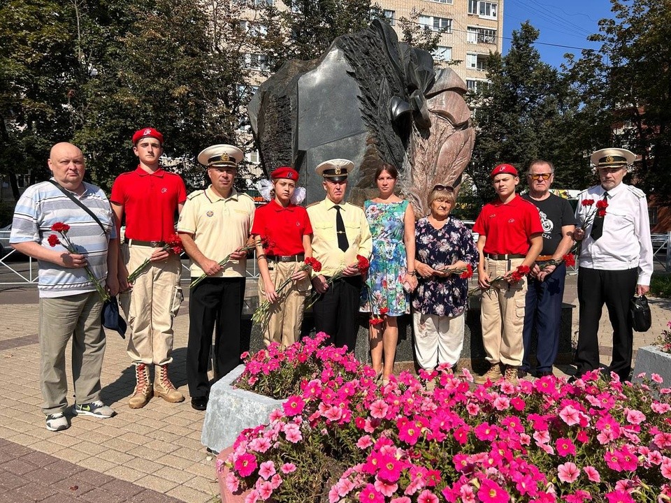 Подольчане почтили минутой молчания память ликвидаторов техногенных катастроф